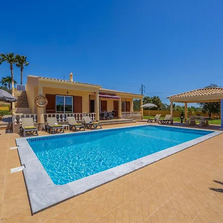 ヴィラ Monte Velho