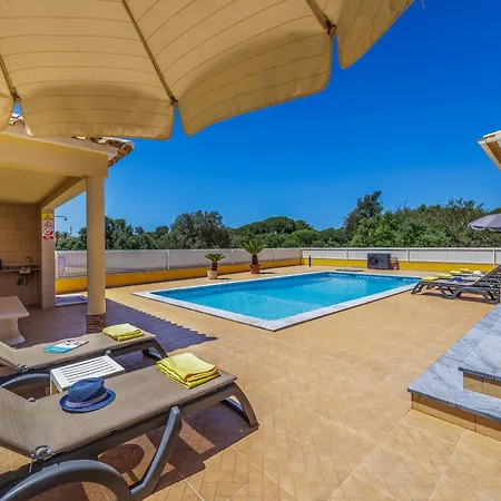 ヴィラ Monte Velho